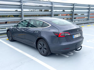 Tesla Model 3 SR+