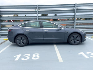 Tesla Model 3 SR+