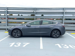Tesla Model 3 SR+